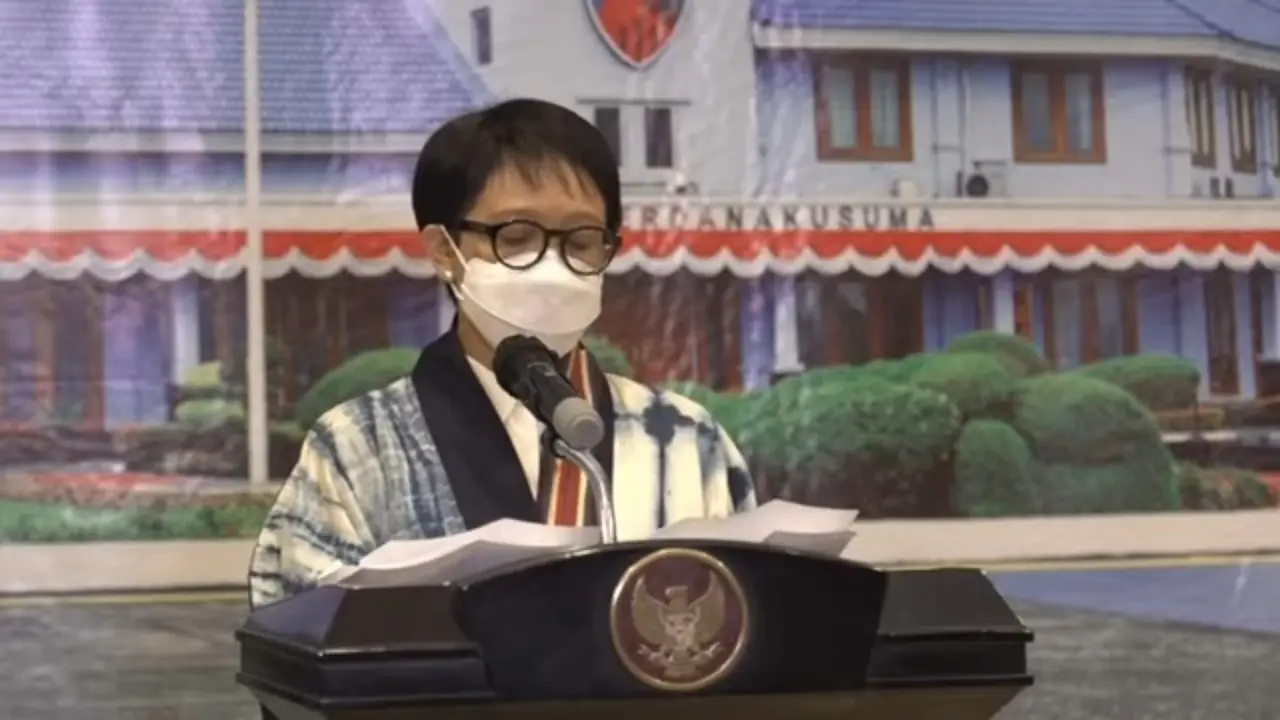 Menlu Retno dalam konferensi pers kedatangan WNI evakuasi dari Afghanistan. (Screen Grab)