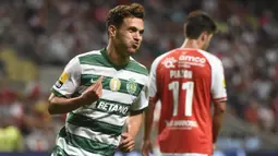 Pedro Goncalves memiliki dampak besar di lini tengah Sporting Lisbon meski hanya tampil sebanyak 4 kali. Ia memiliki kemampuan memberikan umpan indah, mencari ruang, dan mencetak gol. Pedro telah mencetak 4 gol dan 1 assist untuk membawa timnya lolos ke fase gugur Liga Champions. (AFP/Miguel Riopa)