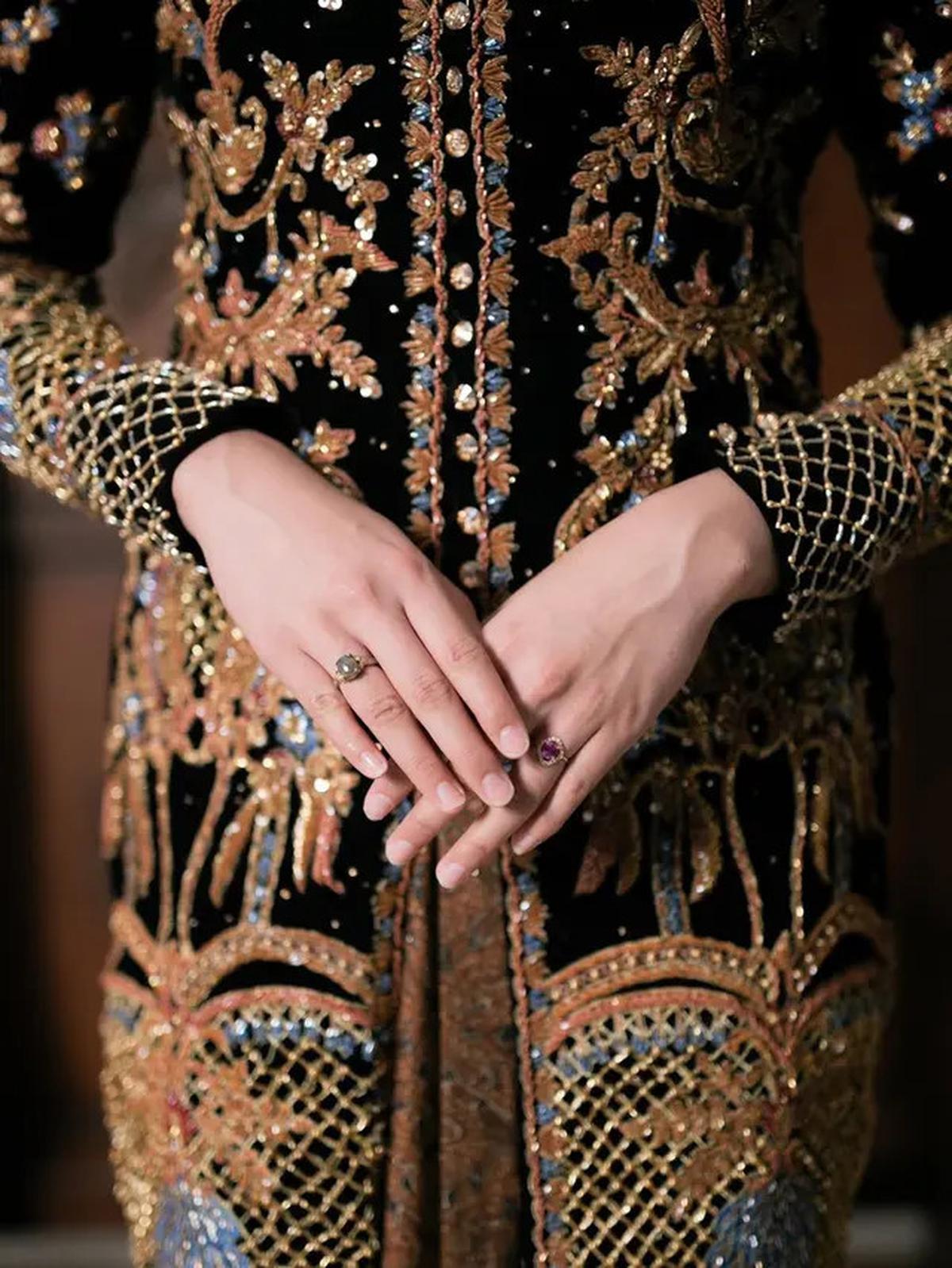 5 Gaya Megawati Hangestri Pakai Kebaya Bikin Takjub, Padukan Tradisi dan Glamor Modern
