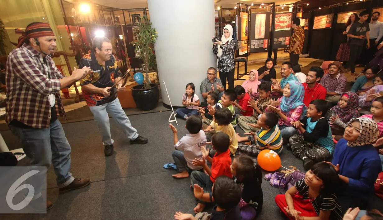 Suasana keseruan acara Pekan Budaya Penduduk Asli Australia di Jakarta, (16/7). Acara ini merupakan perayaan untuk sejarah, budaya, dan prestasi warga Aborigin serta penduduk Kepulauan Selat Torres. (Liputan6.com/Immanuel Antonius)