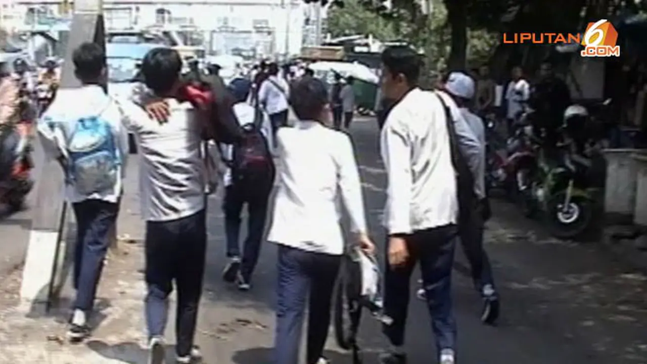 tawuran-pelajar-130913d.jpg