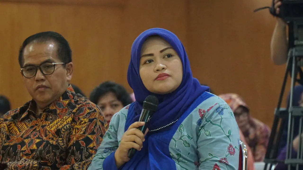 Bupati Neneng Hasanah