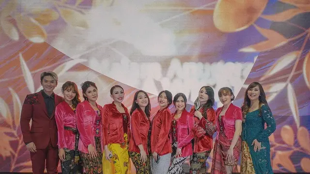 6 Momen Seru Reunian Cherrybelle, Kompak Pakai Kebaya