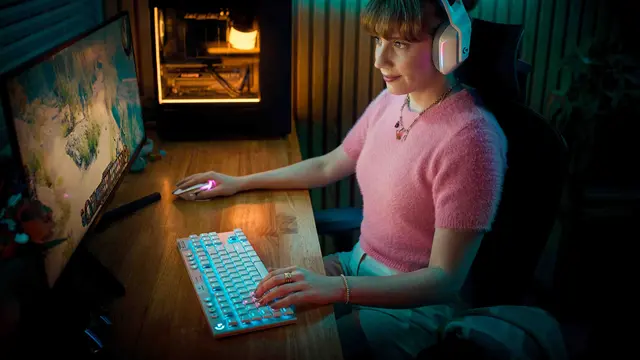 Logitech G915 X