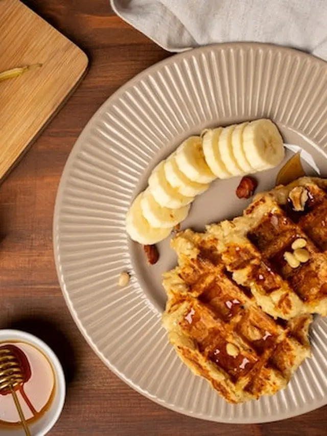 banana oat waffle