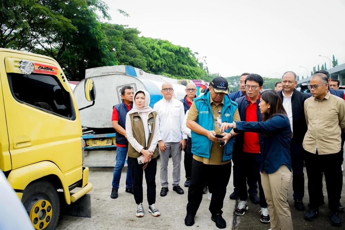 FOTO: Warga Aceh Tamiang Kembali Bisa Mengakses Komunikasi Pasca Banjir