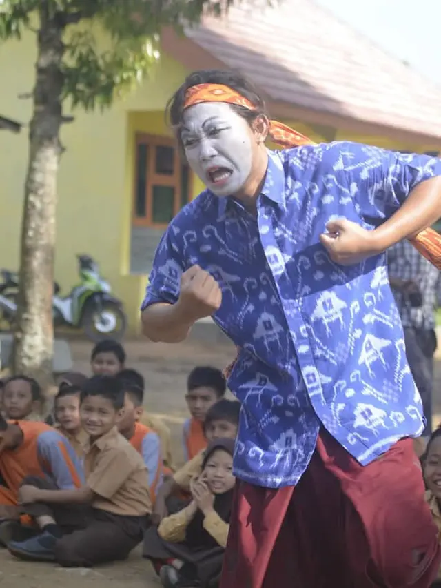 Ridduwan Agung Asmaka pemain pantomim disleksia. Foto: dokumentasi pribadi.