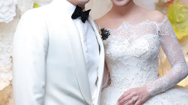 [Bintang] Foto Pernikahan Glenn Alinskie dan Chelsea Olivia