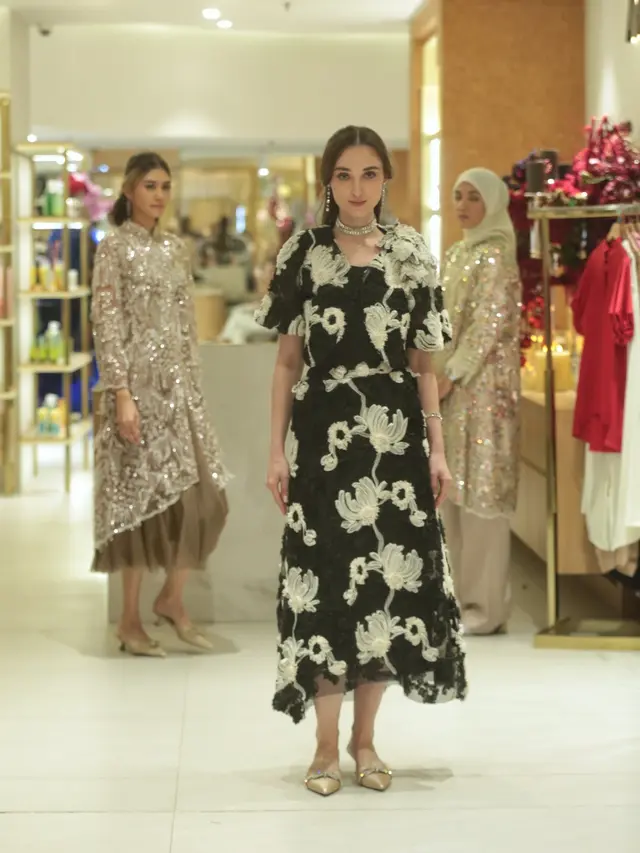 Perayaan Kekuatan Perempuan dalam Koleksi Festive 2024 Lace by Artkea x Dian Muljadi