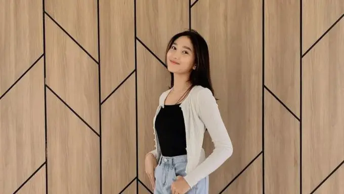 Potret cantik Yasyfa Az Zahra anak Baby Margaretha (credit: instagram/babymargaretha1/syifazh_)