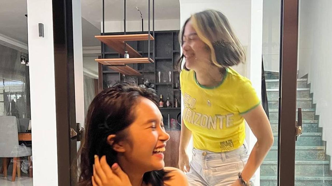 Deretan Foto Terbaru Farida Nurhan dan Permesta Dhyaz Usai Sama-sama Oplas Hidung Jadi Sorotan