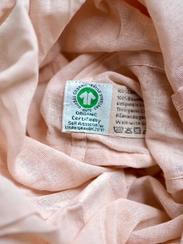 Ilustrasi label pakaian