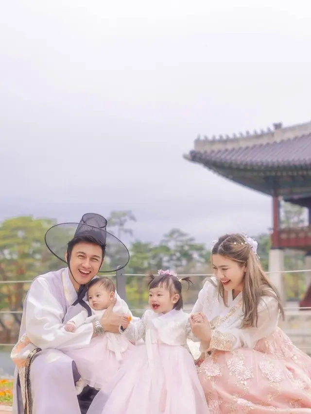 Felicya Angelista dan keluarga kecilnya di Korsel