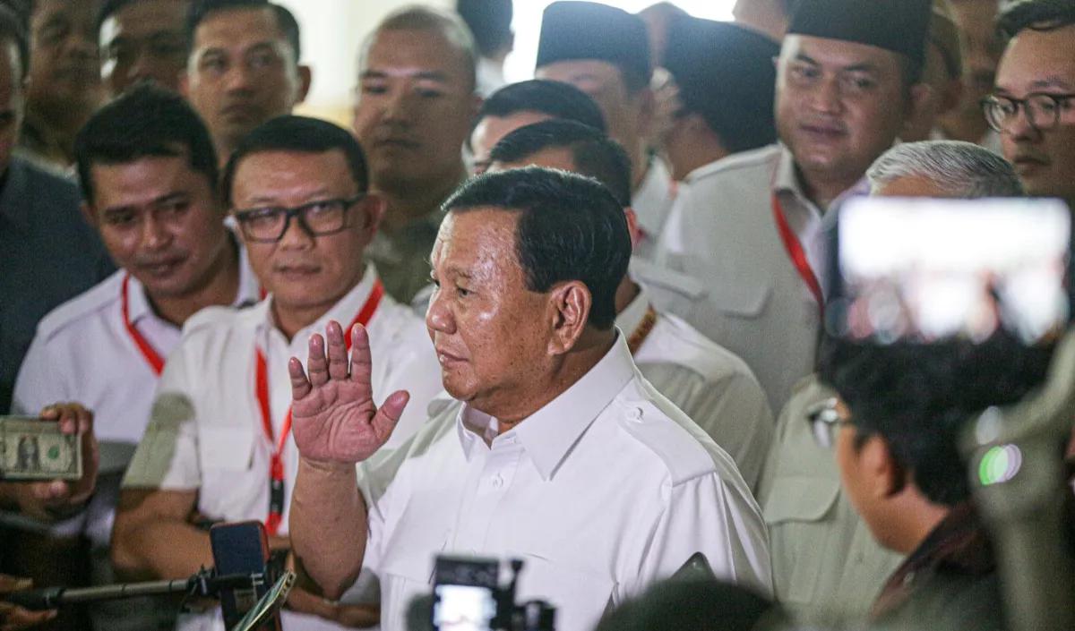 "Semua ketua kemarin malam berembuk dan kita sampaikan keputusan kita hari ini masing-masing partai saya kira konsolidasi di partai masing-masing,"