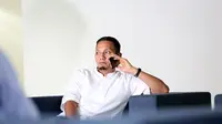 Sekjen PSSI Azwan Karim Saat memberikan keterangan pers di Kantor PSSI,Senayan, Jakarta, Jumat(13/11/2015). (Bola.com/Nicklas Hanoatubun)