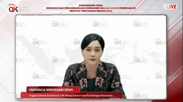 Anggota Dewan Komisioner Bidang Edukasi dan Perlindungan Konsumen OJK Friderica Widyasari Dewi dalam Konferensi Pers, Senin (19/12/2022).