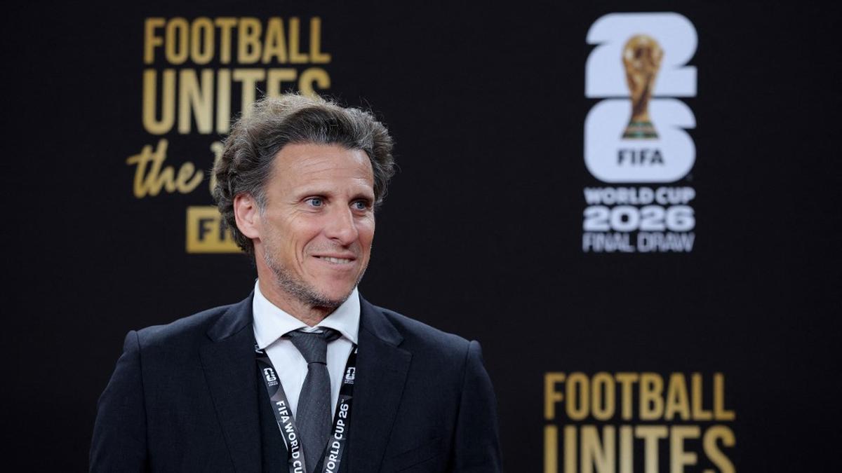Diego Forlan Buka Peluang Kembalinya Luis Suarez ke Timnas Uruguay: Mengapa Tidak?