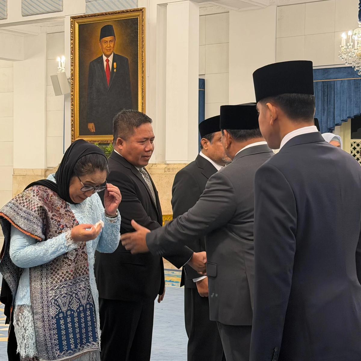 Tangis Nanik S Deyang usai dilantik jadi Kepala BGN
