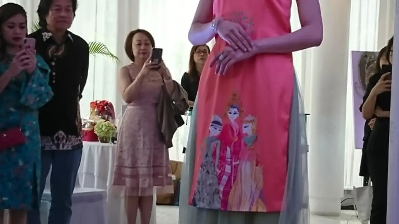 Cheongsam Rasa Nusantara, Hasil Kolaborasi Tina Andrean dan Pelukis Sasya Tranggono