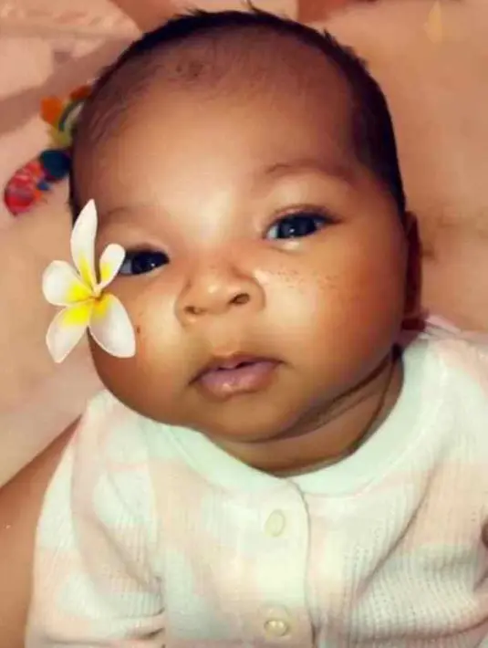 Khloe pun memberikan keterangan foto, "si kecil cintaku." (instagram/khloekardashian)