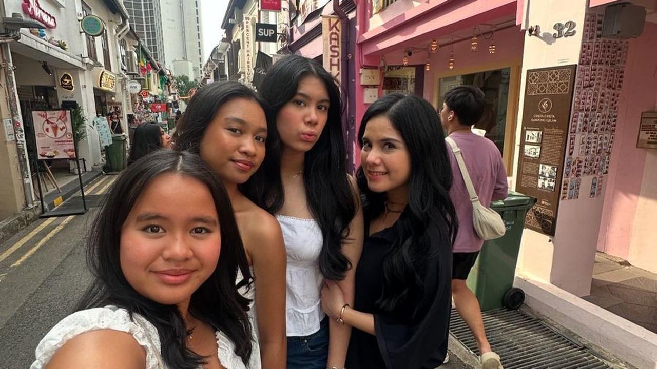 Seru banget pengalaman liburan tiga generasi seperti ini, ya?&nbsp;