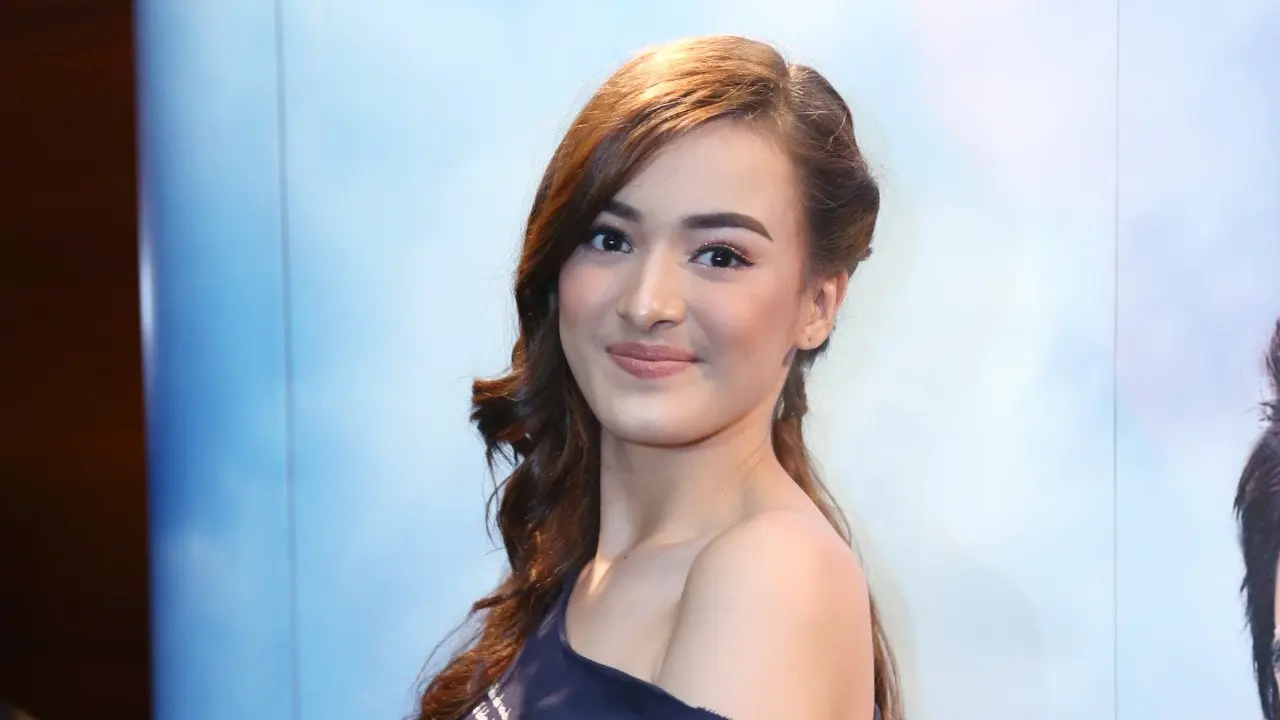 [Bintang] Mawar Eva De Jongh
