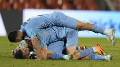 Timnas Israel U-20 memastikan lolos ke babak perempatfinal Piala Dunia U-20 2023 setelah secara dramatis mengalahkan Uzbekistan 1-0 pada laga babak 16 besar di Malvinas Argentinas Stadium, Mendoza, Argentina, Rabu (31/5/2023) dini hari WIB. Gol kemenangan Timnas Israel U-20 baru tercipta di di masa injury time babak kedua tepatnya di menit ke 90+7 melalui Anan Khalaili. (AP Photo/Ricardo Mazalan)