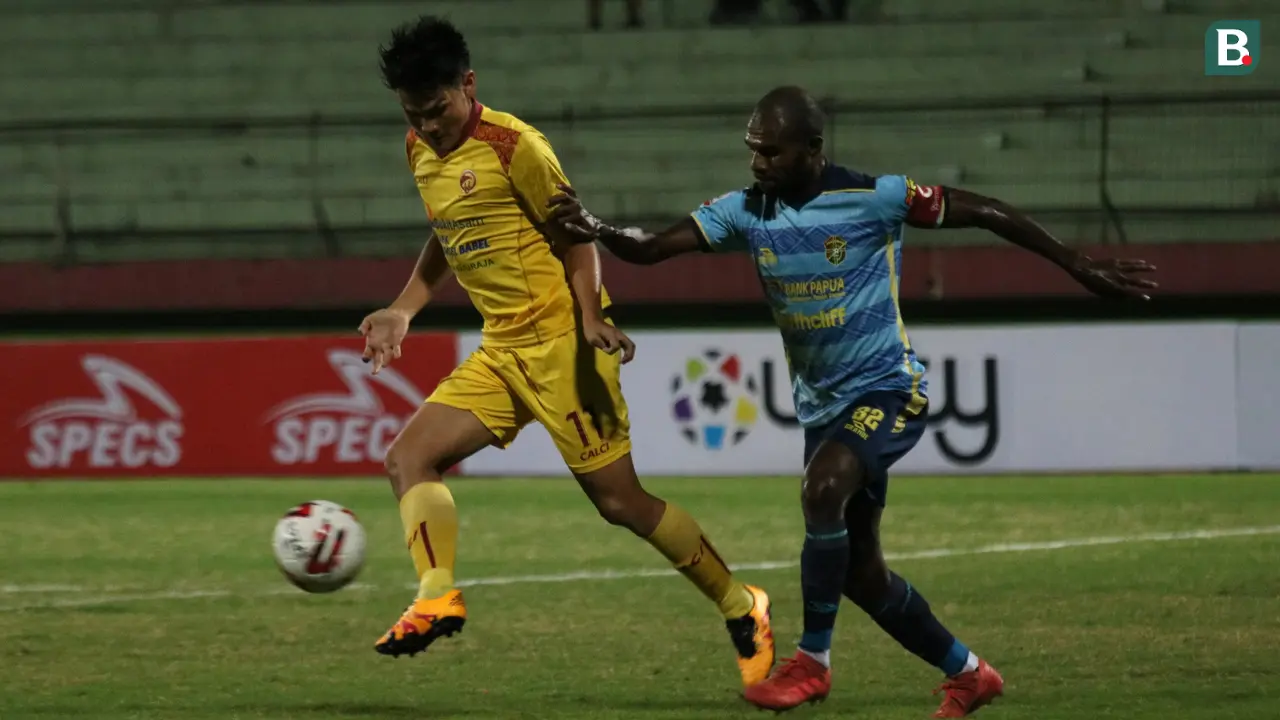 Sriwijaya FC, Bobby Satria, Persewar, Victor Pae