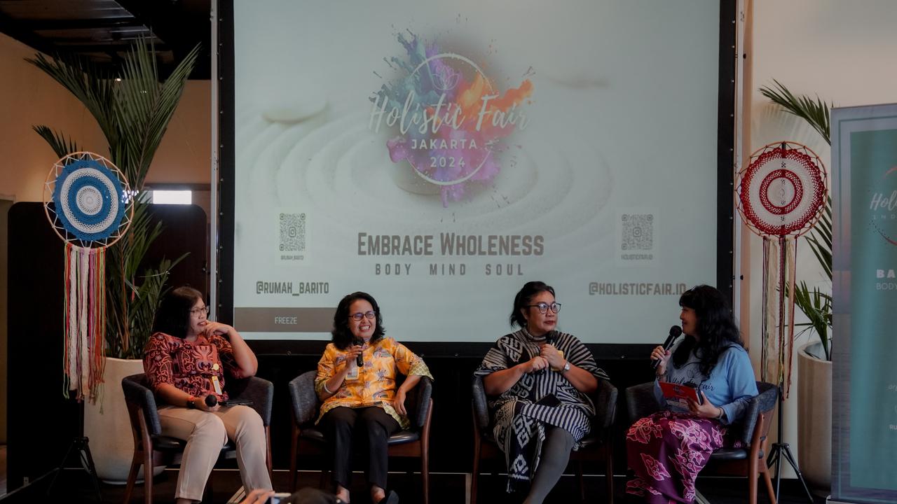 Jakarta Holistic Fair 2024 mengusung tema Embrace Wholeness - Body, Mind & Soul
