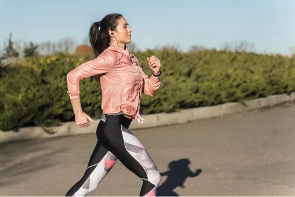 7 Olahraga Terbaik untuk Menurunkan Berat Badan di Usia 30-an, Lengkap dengan Durasi Idealnya