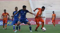 Duel Persiraja Banda Aceh Vs Mitra Kukar pada babak 8 besar Liga 2 2019 di Stadion Gelora Delta, Sidoarjo, Sabtu (9/11/2019). (Bola.com/Aditya Wany)