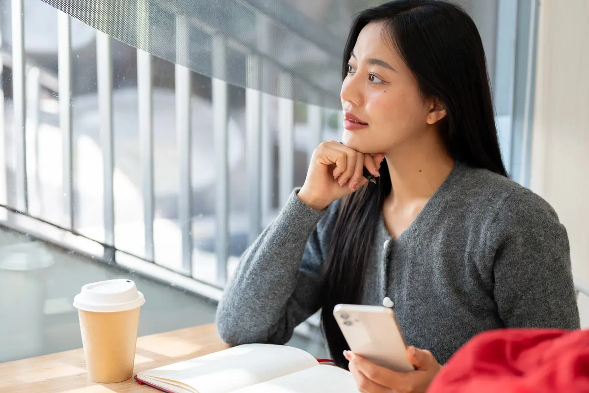 wanita juli tidak buru buru jatuh cinta