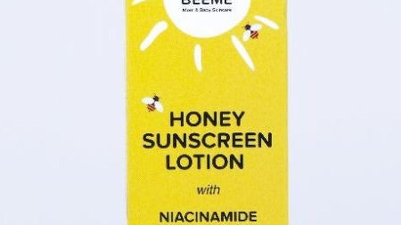 <b>Honey Sunscreen Lotion with Niacinamide SPF 50&nbsp;</b><span style="border-color: rgba(229,231,235,var(--tw-border-opacity)); --tw-border-opacity: 1; --tw-shadow: 0 0 #0000; --tw-ring-inset: var(--tw-empty, ); --tw-ring-offset-width: 0px; --tw-ring-of