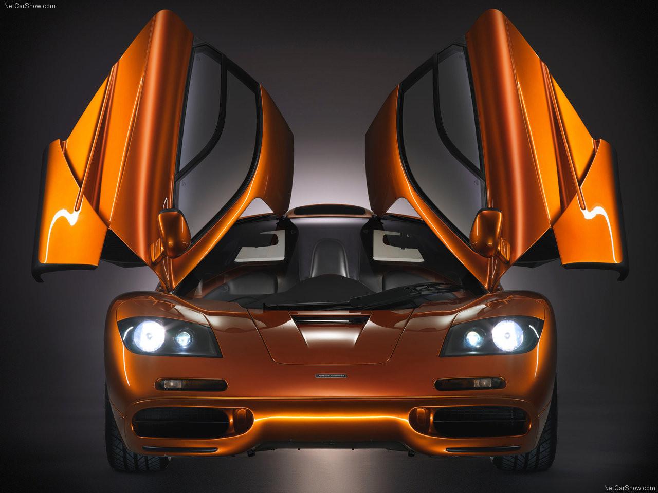 McLaren F1 mempunyai pintu berdesain sama dengan kepunyaan Toyota Sera (netcarshow.com)