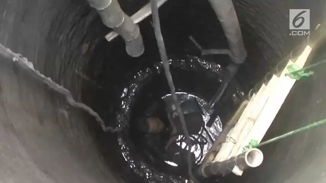 VIDEO: Menegangkan, Evakuasi Pria dari Dalam Sumur