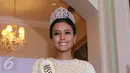 Miss Indonesia 2015, Maria Harfanti usai konferensi pers di Jakarta, Senin (21/12). Pada ajang Miss World 2015, dara asal Yogyakarta tersebut juga memenangi fast track kategori Beauty With a Purpose. (Liputan6.com/Herman Zakharia)