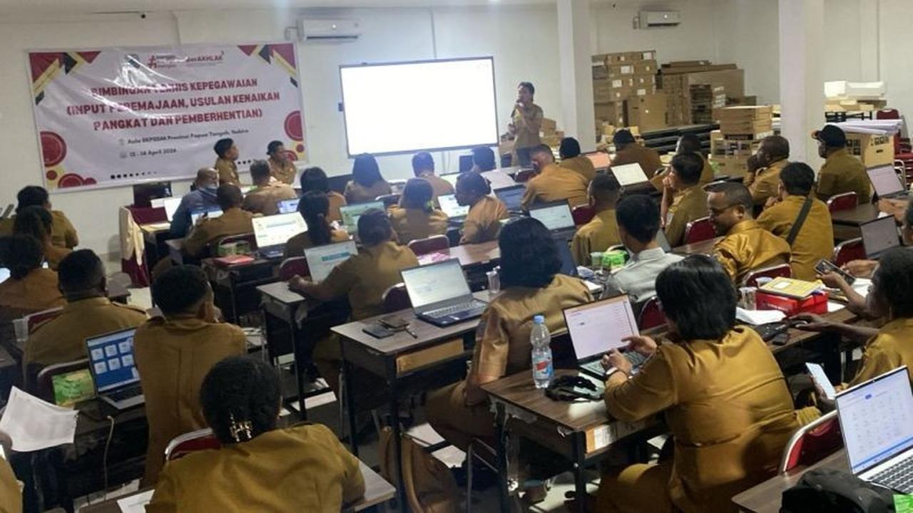 BKPSDM Papua Tengah Tingkatkan Kompetensi Pengelola Data Kepegawaian untuk Layanan Prima