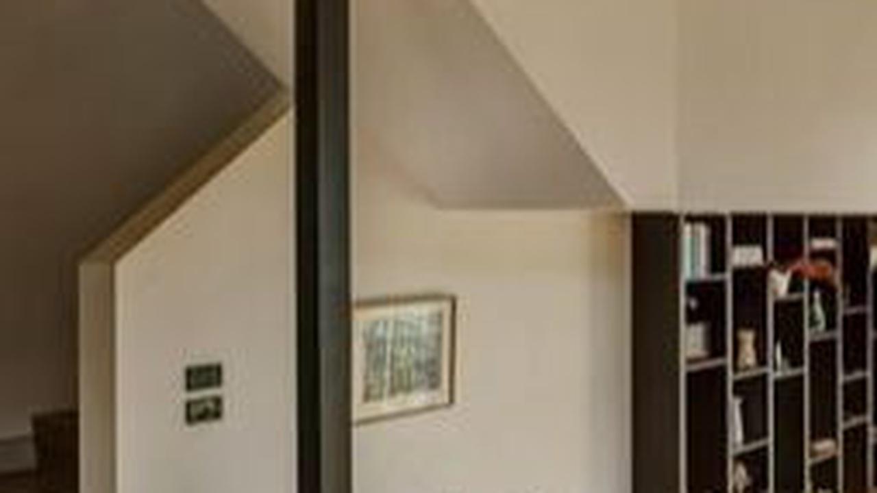 Desain Rumah Split Level Minimalis Nuansa Kayu