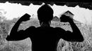 Peserta menunjukan kekuatan ototnya sebelum mengikuti kontes binaraga di Desa Jatiwangi, Majalengka, Jawa Barat, (11/8/2017). Kontes yang digelar setiap tahun ini merupakan bagian dari perayaan HUT kemerdekaan RI. (Bola.com/M iqbal Ichsan)