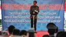 Presiden Jokowi menyampaikan sambutan saat pemusnahan barang bukti narkoba yang dilakukan oleh BNN di Monas, Jakarta, Selasa (6/12). Ini merupakan pemusnahan narkoba yang berhasil dijaring BNN selama dua bulan terakhir. (Liputan6.com/Faizal Fanani)
