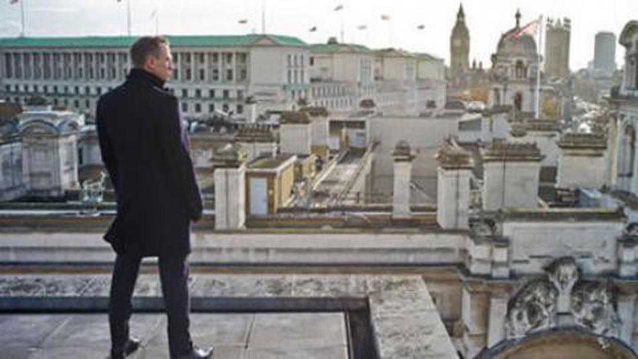 Skyfall juga puncaki chart box office di Australia