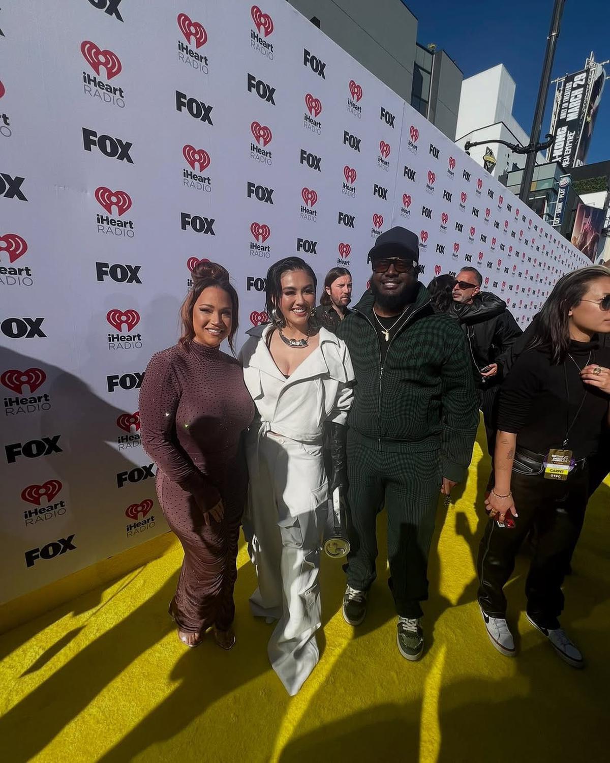 Potret Agnez Mo Berpose Bareng Selebriti Dunia, Netizen Tak Sabar Menunggu Album Barunya
