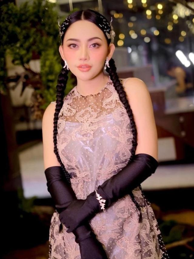 Potret Rachel Vennya di Met Gala Tiktok Replay 2023 (Sumber: Instagram/rachelvennya)