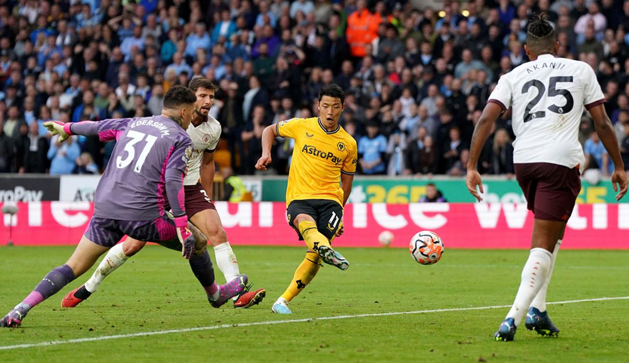 Manchester City tertinggal menyusul gol bunuh diri Ruben Dias (’13). Tim tamu baru bisa menyamakan kedudukan selepas jeda melalui Julian Alvarez (’58). (Nick Potts/PA via AP)