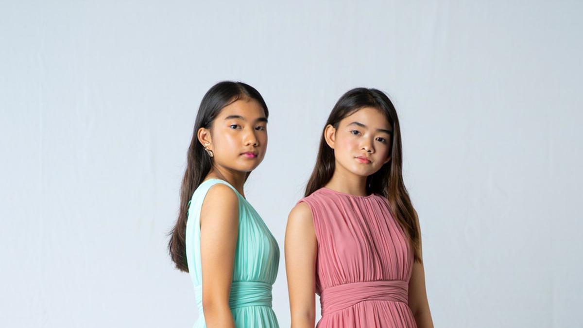 8 Model Long Dress Warna Pastel Kombinasi Chiffon untuk Pesta, Sedang Digemari