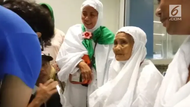 Nenek Bay Meriah, jemaah calon haji Indonesia berusia 104 tahun telah tiba di Arab Saudi.