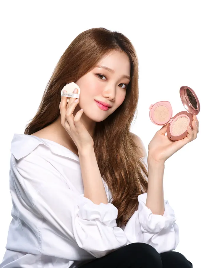 Tutorial Flawless Make Up Look yang Bikin Kamu Secantik Selebriti Korea