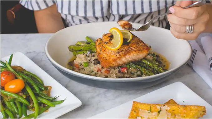 Makanan/copyright unsplash.com/@shutters_guild