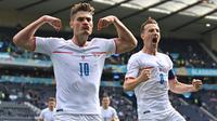 Patrik Schick menjadi pemain kedua kalsemen Top Scorer Euro 2020. Pemain Republik Ceska ini berhasil mencatat lima gol dari lima laga pertandingannya. Salah satu golnya ia ciptakan dari jarak 45,4 meter ketika melawan Skotlandia dan menjadi gol terjauh dalam sejarah Euro. (Foto: AFP/Pool/Paul Ellis)
