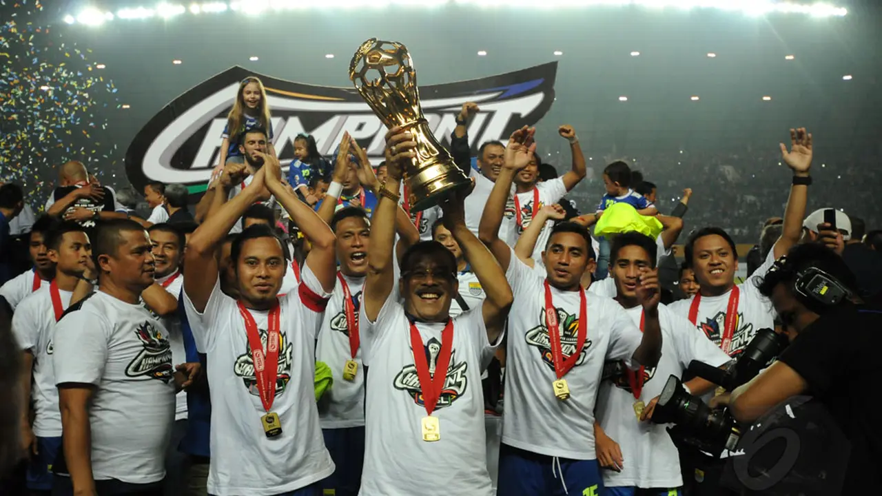Persib Bandung Tuntaskan Penantian Gelar Juara ISL